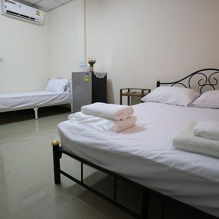 Pob Choke Residences Sattahip Bagian luar foto